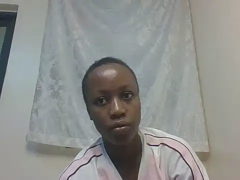 Snapshot of Sweet-cherrry chatting on July 4, 9:26 am Sweet-cherrry online show from July 4, 9:26 am