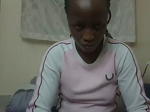 Snapshot of Sweet-cherrry chatting on July 29, 4:16 pm Sweet-cherrry online show from July 29, 4:16 pm