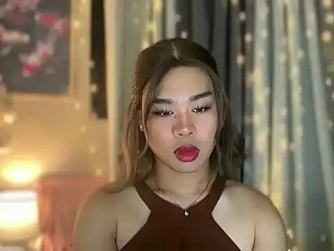 Horny HoneyX online show from July 5, 4:19 am