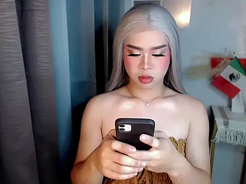 Horny HoneyX online show from July 7, 11:47 am