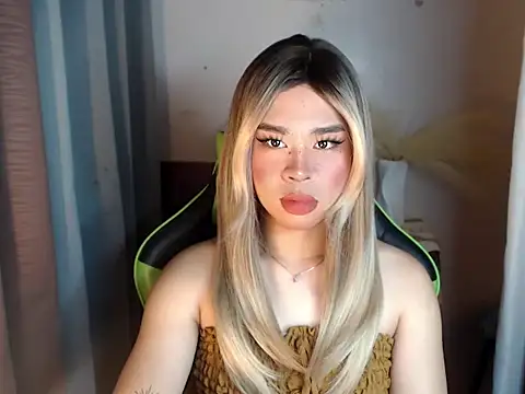 Horny HoneyX online show from July 28, 10:54 am