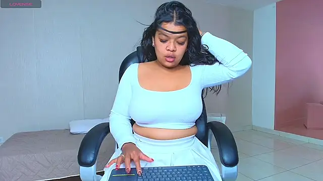 MorenaTemptressX online show from August 4, 3:21 am