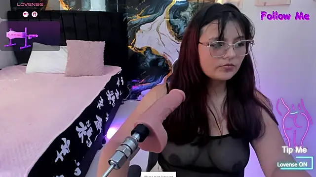 Miss Kloee online show from August 3, 7:28 pm
