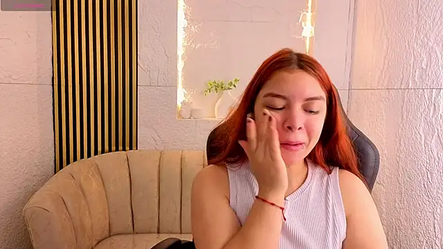 sofia red cn online show from July 6, 1:19 pm