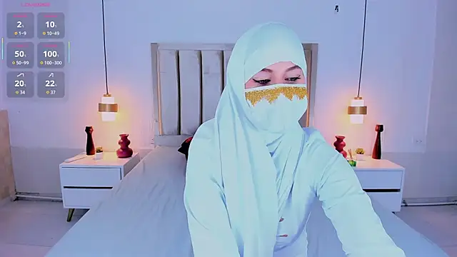 Snapshot of aisha_k chatting on July 30, 12:42 am aisha k online show from July 30, 12:42 am