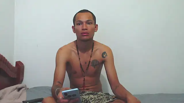 Snapshot of DimonDaniel chatting on June 17, 4:30 pm DimonDaniel online show from June 17, 4:30 pm