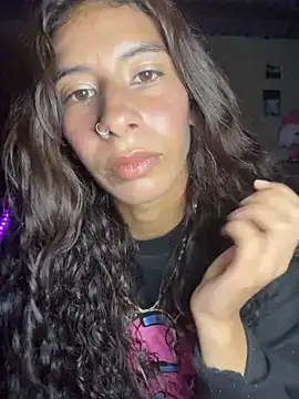 Snapshot of Siena_sofia chatting on August 4, 10:01 pm Siena sofia online show from August 4, 10:01 pm
