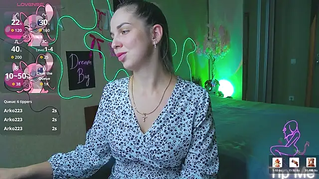 babbyalexandra online show from July 28, 6:20 pm