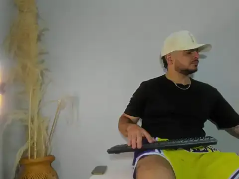 Snapshot of jeann_alexx chatting on June 23, 1:14 am jeann alexx online show from June 23, 1:14 am