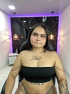 Snapshot of TifanyRoseX chatting on June 20, 7:16 pm TifanyRoseX online show from June 20, 7:16 pm