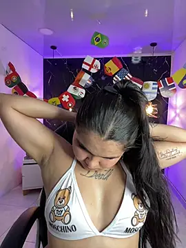 Snapshot of TifanyRoseX chatting on July 9, 6:56 pm TifanyRoseX online show from July 9, 6:56 pm