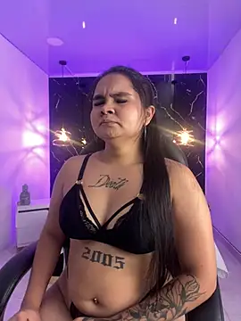 Snapshot of TifanyRoseX chatting on July 20, 6:43 pm TifanyRoseX online show from July 20, 6:43 pm