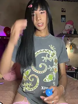 lady Tayron online show from August 5, 4:26 am