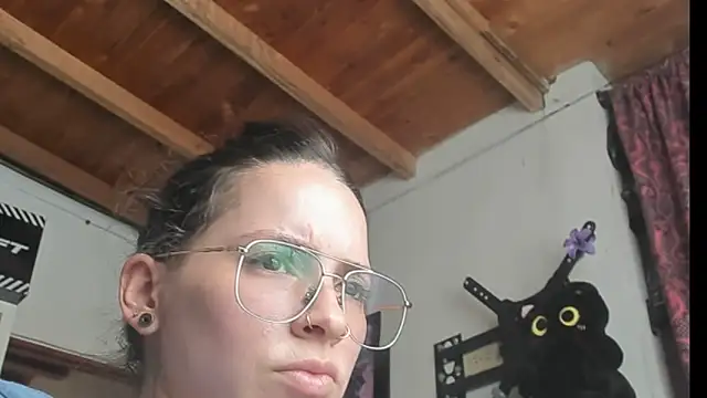 Snapshot of miimii_lovee chatting on July 30, 5:12 pm miimii lovee online show from July 30, 5:12 pm