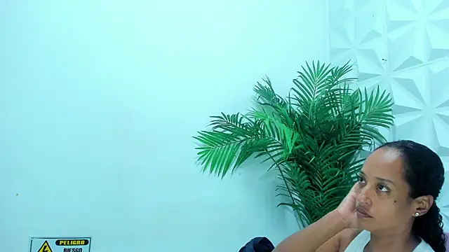 Daniela Spencerr online show from July 24, 10:57 am