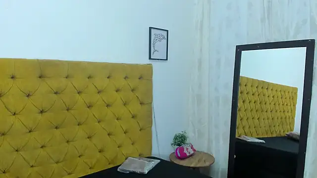 Daniela Spencerr online show from August 3, 10:54 am