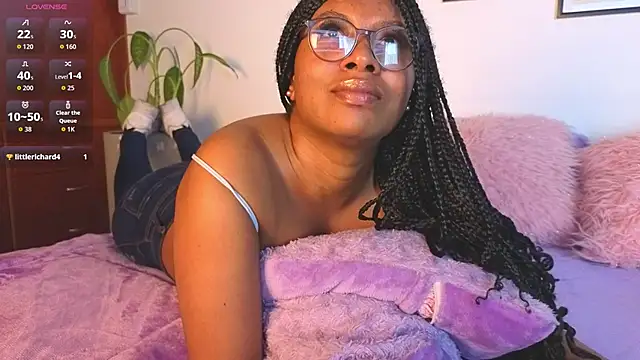 Snapshot of Victoria-Jacksonn chatting on June 26, 10:36 pm Victoria-Jacksonn online show from June 26, 10:36 pm