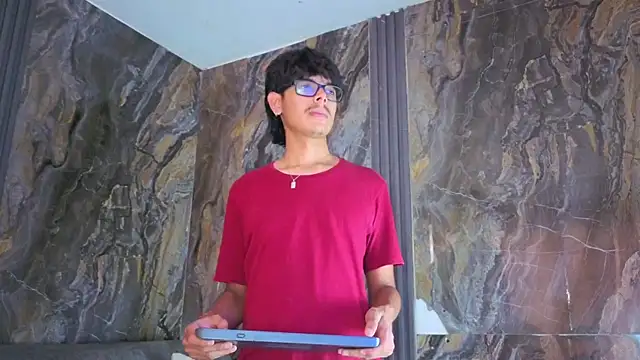 Noha King online show from August 3, 8:01 pm