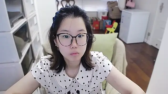xiaoxiong-99 online show from June 17, 9:45 am