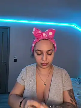 Snapshot of xLexi chatting on July 21, 5:32 am xLexi online show from July 21, 5:32 am