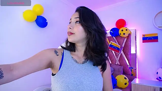 Snapshot of Camiila__1 chatting on June 23, 12:03 pm Camiila 1 online show from June 23, 12:03 pm