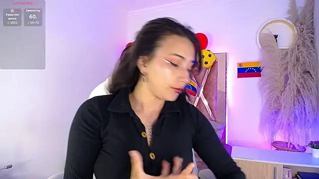 Snapshot of Camiila__1 chatting on July 16, 11:05 am Camiila 1 online show from July 16, 11:05 am