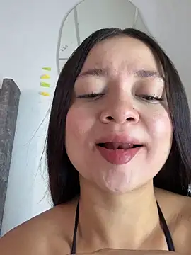 isaaa222 online show from June 12, 1:54 pm