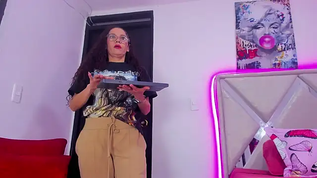 kataleya saenz1 online show from July 9, 12:31 pm