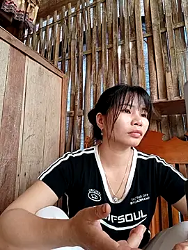 Snapshot of TaraLia chatting on July 1, 1:29 am TaraLia online show from July 1, 1:29 am