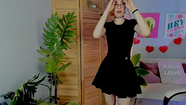 Snapshot of SeraphineDuskryn chatting on June 26, 2:10 pm SeraphineDuskryn online show from June 26, 2:10 pm