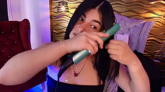 Snapshot of _Ninaharpper chatting on July 24, 7:34 pm Ninaharpper online show from July 24, 7:34 pm