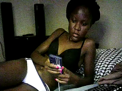 cutefox ebony online show from June 12, 9:19 am
