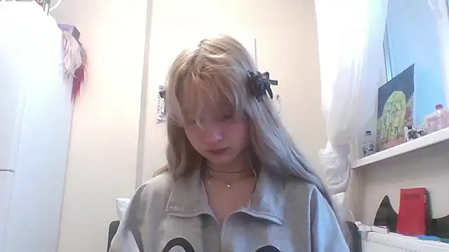 Snapshot of DinaKolter chatting on June 30, 4:19 pm DinaKolter online show from June 30, 4:19 pm