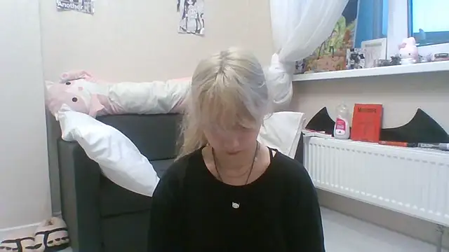 Snapshot of DinaKolter chatting on July 15, 4:45 pm DinaKolter online show from July 15, 4:45 pm
