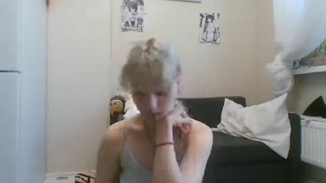 Snapshot of DinaKolter chatting on July 24, 3:32 pm DinaKolter online show from July 24, 3:32 pm