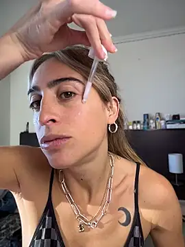 Snapshot of NicoleWilder chatting on June 30, 1:23 pm NicoleWilder online show from June 30, 1:23 pm