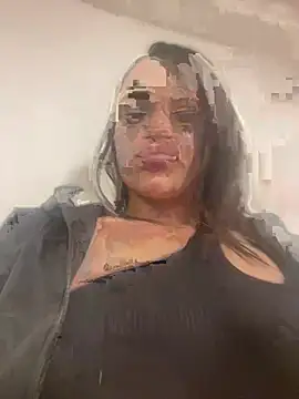 Snapshot of _Melany_Martinez chatting on June 20, 9:45 am Melany Martinez online show from June 20, 9:45 am