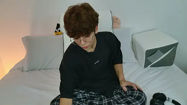 Samy Twink online show from July 15, 2:39 am