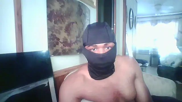 Snapshot of Midnight_gator chatting on June 13, 9:02 pm Midnight gator online show from June 13, 9:02 pm