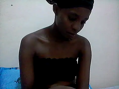 Snapshot of Sweetpother chatting on July 6, 8:44 am Sweetpother online show from July 6, 8:44 am