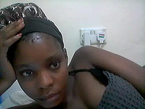 Snapshot of Sweetpother chatting on July 15, 10:53 am Sweetpother online show from July 15, 10:53 am
