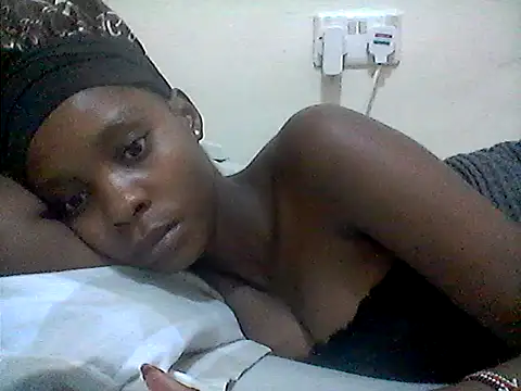 Snapshot of Sweetpother chatting on July 25, 11:30 am Sweetpother online show from July 25, 11:30 am