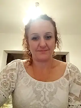 Snapshot of KarinaFlower99 chatting on June 18, 8:02 pm KarinaFlower99 online show from June 18, 8:02 pm