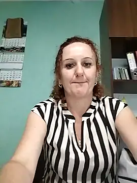 Snapshot of KarinaFlower99 chatting on July 20, 1:24 pm KarinaFlower99 online show from July 20, 1:24 pm