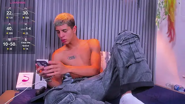 Tyler Noir online show from June 13, 12:36 pm