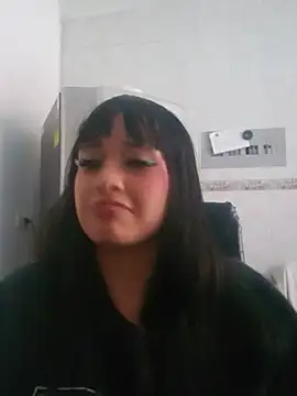MiaRivvers online show from July 28, 3:21 pm
