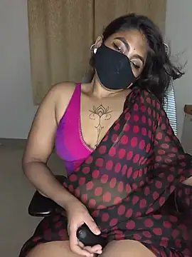 Snapshot of I_am_amisha chatting on July 28, 8:52 pm I am amisha online show from July 28, 8:52 pm