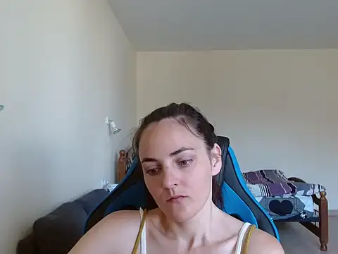 OliviaTheS online show from June 14, 7:43 am