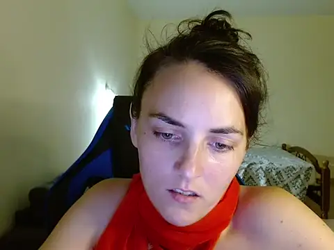 Snapshot of OliviaTheS chatting on June 28, 10:27 pm OliviaTheS online show from June 28, 10:27 pm