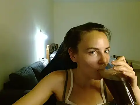 Snapshot of OliviaTheS chatting on July 1, 8:08 pm OliviaTheS online show from July 1, 8:08 pm